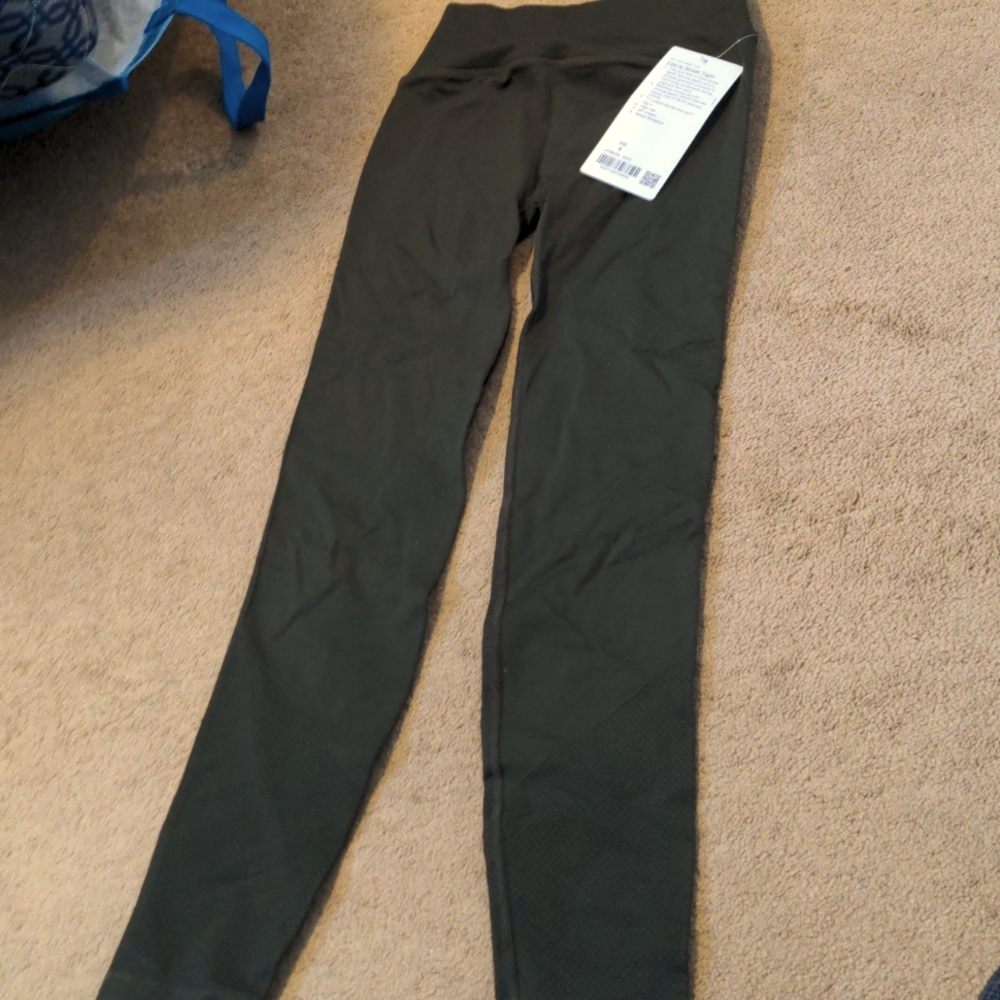 Lululemon ebb to street tight